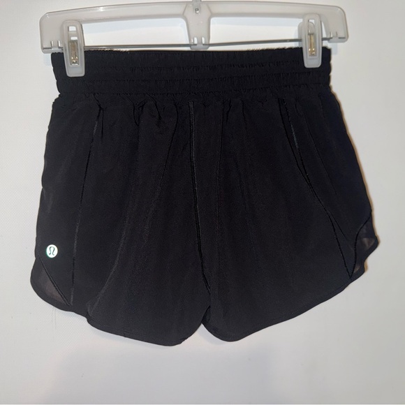 Lululemon size 4 hotty hot HR Short - Picture 1 of 3